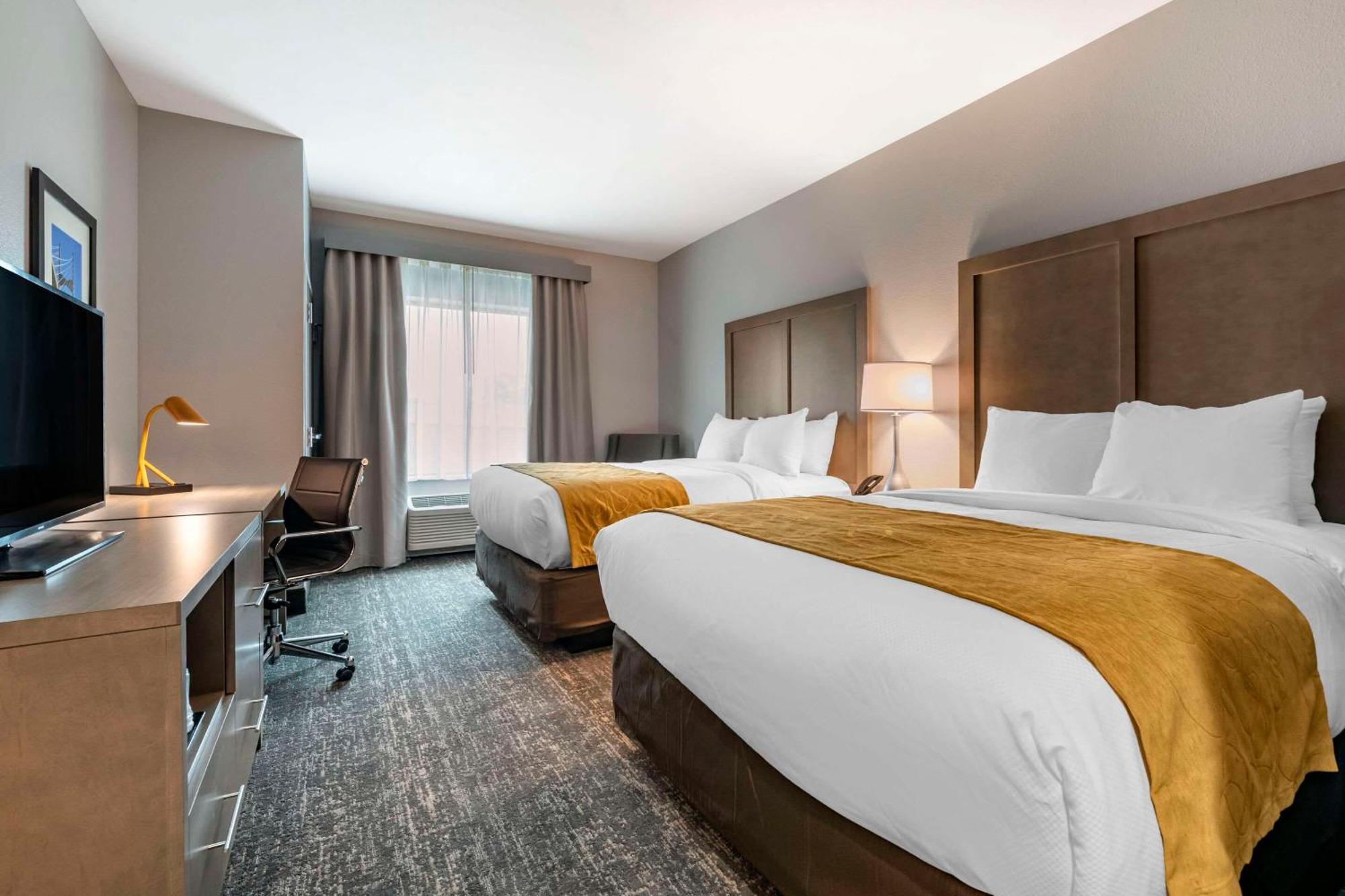 Comfort Inn & Suites Jacksonville - Orange Park Near Naval Air Station Ngoại thất bức ảnh